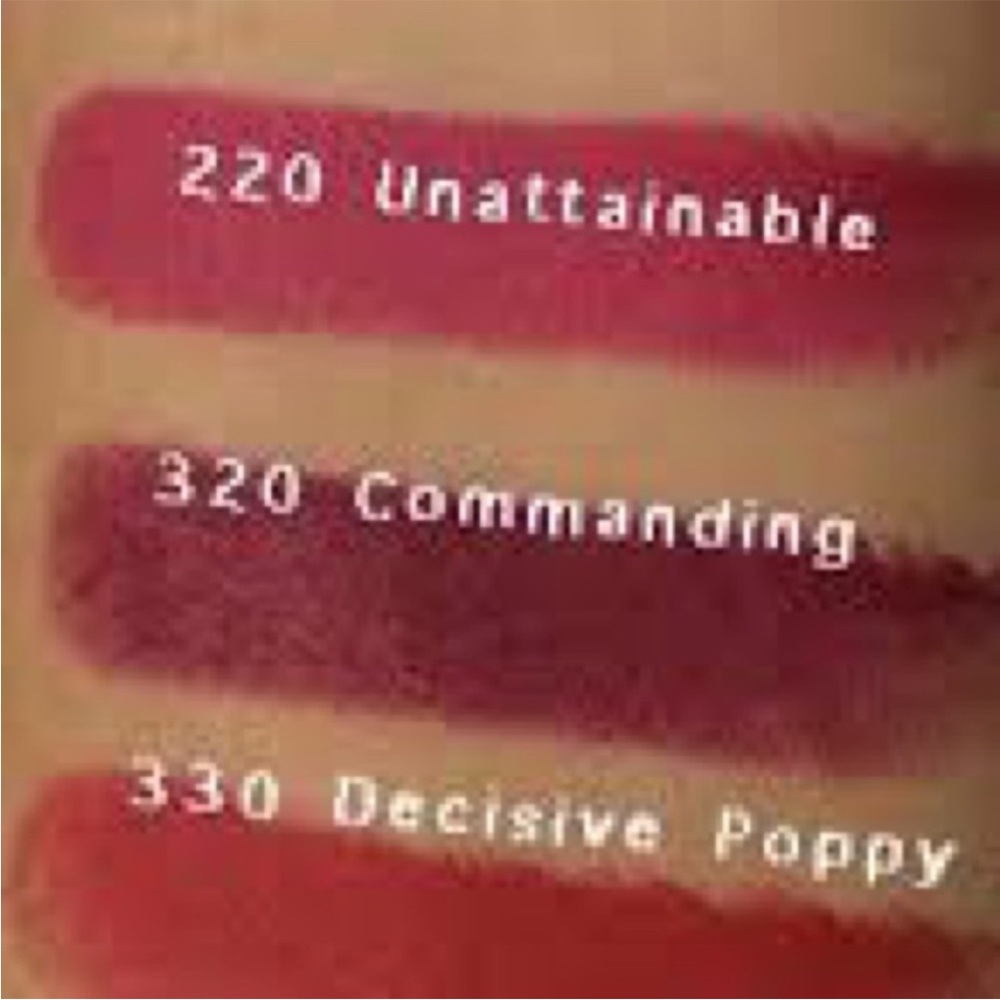 Estee Lauder Unattainable 220 Pure Color Matte Lipstick Pink with Red Undertone - Picture 6 of 8